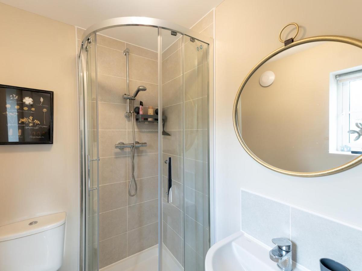 Pass The Keys Contemporary 2 Bedroom Home Лъдлоу Екстериор снимка