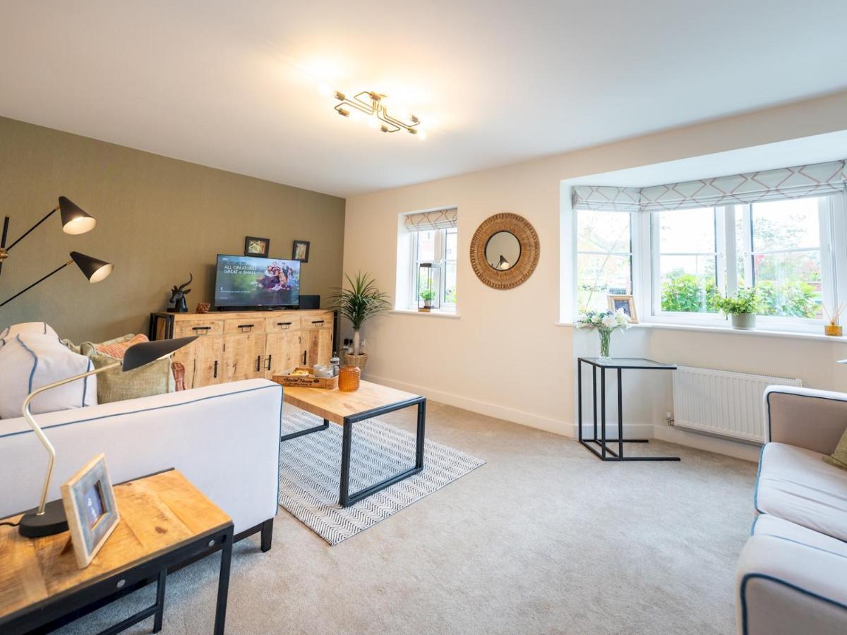 Pass The Keys Contemporary 2 Bedroom Home Лъдлоу Екстериор снимка